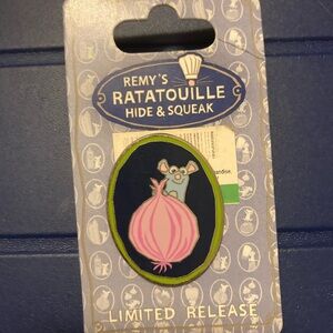 Rare Epcot 2015 Hide & Squeak Pin